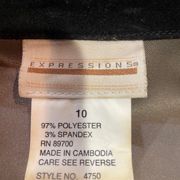 Size 10 2 pc suit - Picture 3 of 4